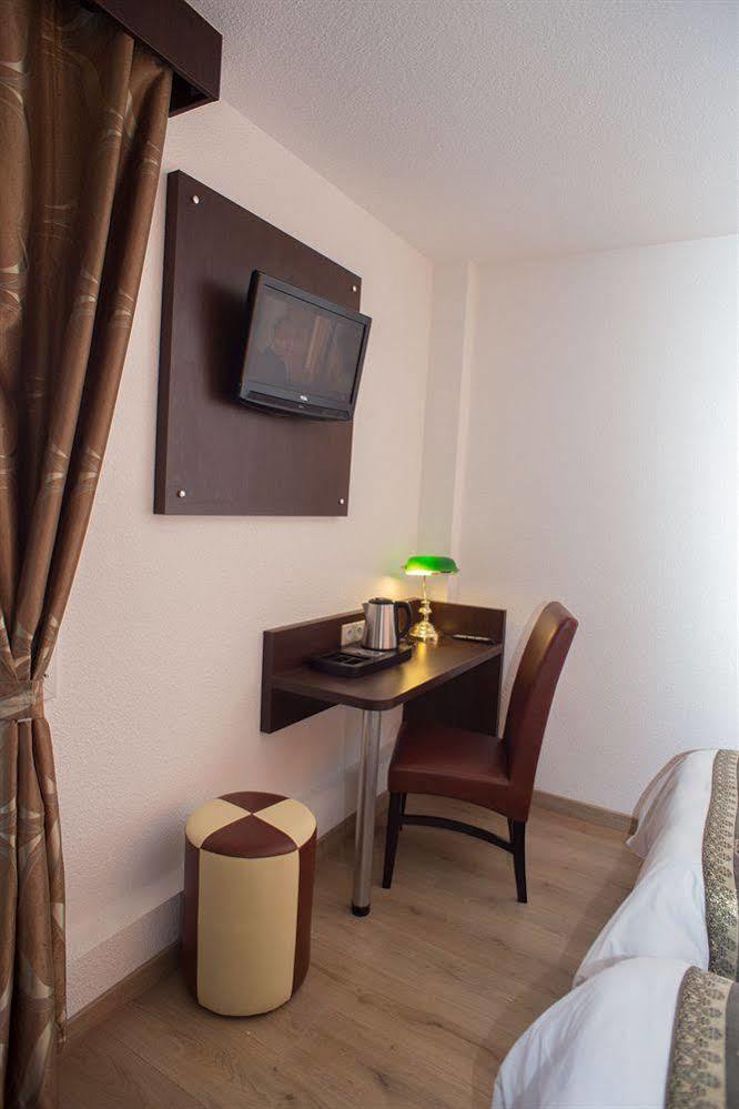 Milton Hotel Neuilly-Plaisance Exteriör bild
