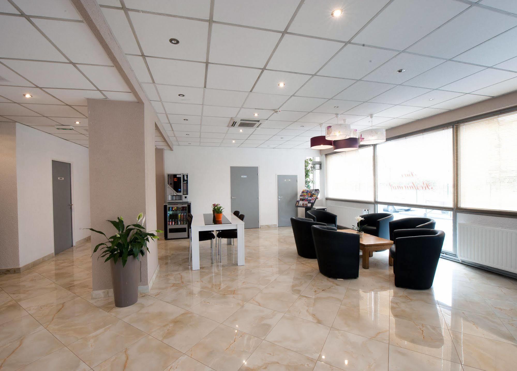 Milton Hotel Neuilly-Plaisance Exteriör bild